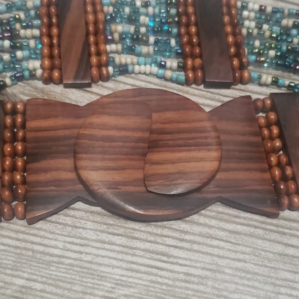 Stretch blue beaded stretch hook closure belt